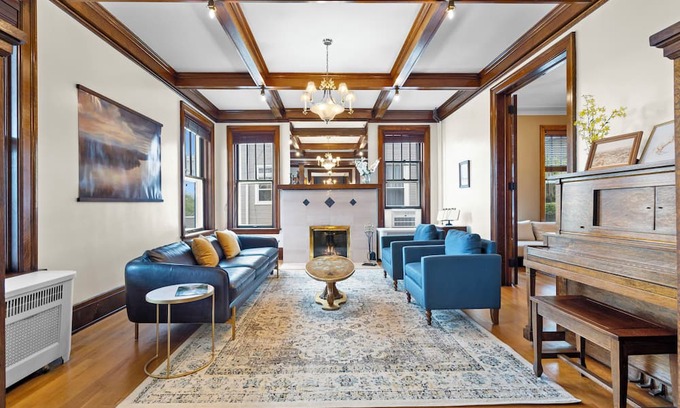 Dubuque House | Spacious 7-bedroom house- unique history, modern comforts and incredible views