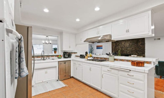 Hacienda Heights House | Sunlit Escape Pool with Spa tub BBQ - 4 bedrooms, Driveway Parking, Near Ahwingna Trail
