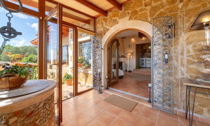 Son Antem House | Holiday Home 'Finca Puig De Biniferri' with Sea View, Wi-Fi and Air Conditioning