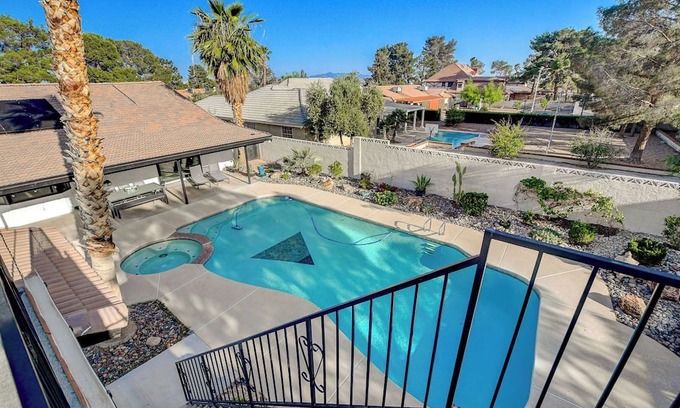 Spring Valley Villa | Private Pickleball Court 2-bedroom villa in enjoyable Las Vegas with WiFi, AC,