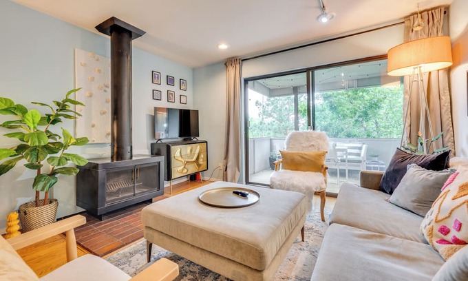Whittier Condo | Boulder Condo w/Large Balcony < 1 Mi to CU!