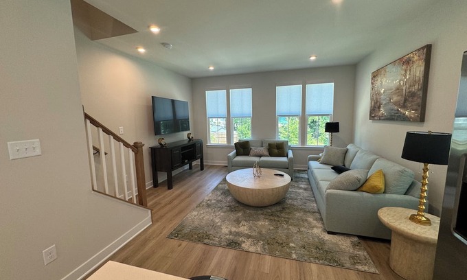 Midlothian House | A Diamond in Richmond!