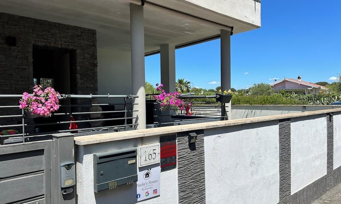 Zona XXX Castel Fusano Villa | Benvenuti a Paolas House, la Vostra Oasi di Relax a Roma!