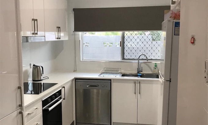 Hermit Park Apartment | Haven on Hughes #3 Clean Peaceful 2-bedroom Close to City