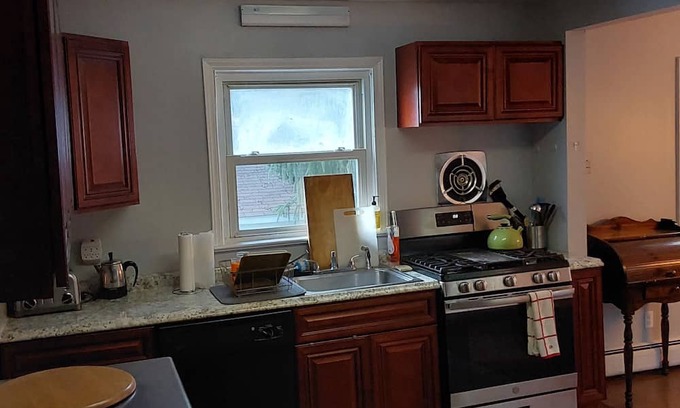 Pearl River House | Charming cape 30 minutes drive from New York City