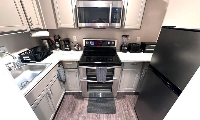 Irving Cottage | Mini casa /Bbq/Jardin Privado/Toyota Music F/Airport DFW/bicicletas