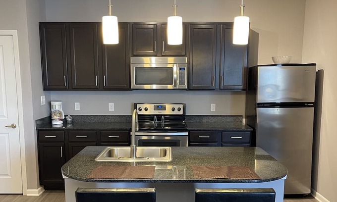 Polaris Apartment | HOT Spot! Polaris! Great for interns and business travelers!