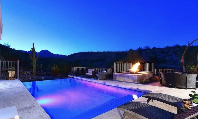 Scottsdale House | Breathtaking Views, Gated Home, Luxury Home, Private Pool & XLarge Kitchen!!!