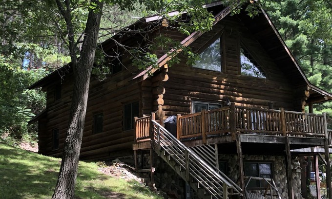 Wautoma Cabin | Log cabin on the lake. Game room, fire pit, near golf & supper clubs! Sleeps 14