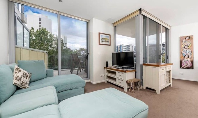 City West Apartment | London Circuit - City Hideaway