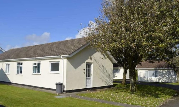Scurlage Ski Chalet | Trem-y-mor, No. 6 Gower Holiday Village