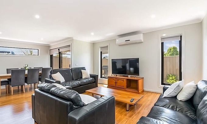 Jackass Flat House | A Home in Averys Ideal for a Group or a Family