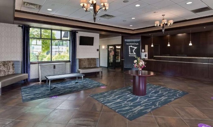 South Loop House | Ideal Family Getaway: Fun Water Park & Comfy Lodging Near Mall