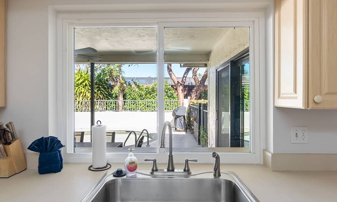 Marco Island House | Charming Marco Island Home, Heated Pool, Near Goodland & Shopping