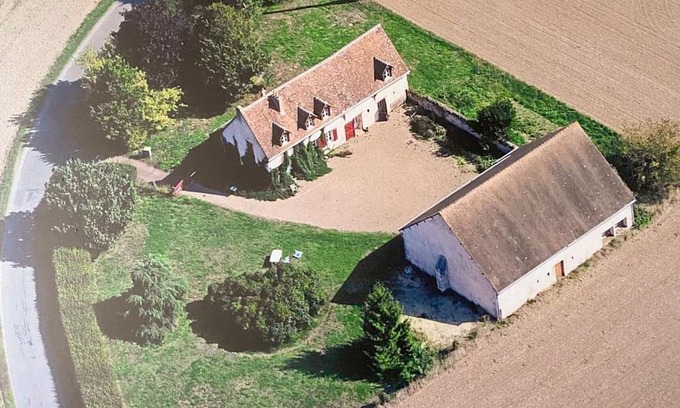 Thore-la-Rochette Cottage | Gite Thoré-la-Rochette, 5 bedrooms, 15 persons