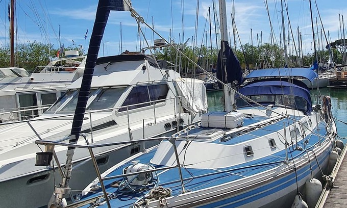 La Rochelle City Centre Boat Rental | Nuits au Port - Voilier à Quai en Cœur de Ville - Westerly