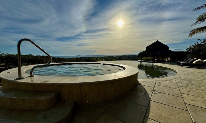 San Jose del Cabo Condo | Oceanview Paradise luxurious three bedroom condo overlooking golf course