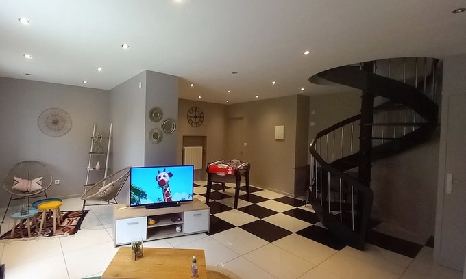 Chateauroux House | Logement Entier Spacieux et Confortable
