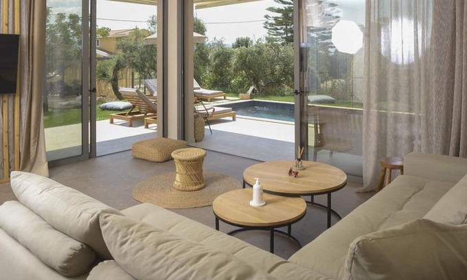 Akovitika Villa | ISholidays Elaia Grove Villa 2