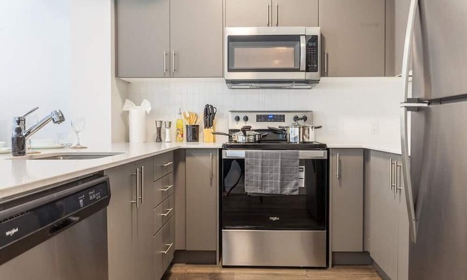 Grand River South Apartment | Canada - Kitchener House