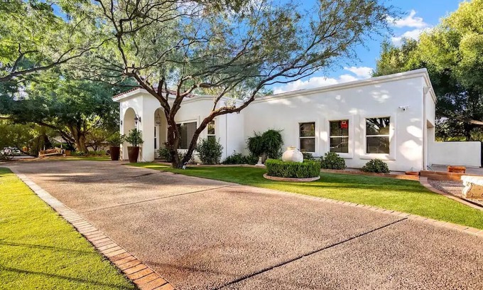 Forty Niners Country Club Estates House | Elegant Country Club Getaway Right Off The Fairway! 4bd/3bth/Air-Hockey