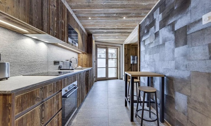 Le Fornet Apartment | Residence Les Rives De L Isere - 4 Rooms for 6 People