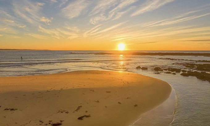 Central Coast Apartment | Beachfront Unit Watch the Sunrise & Sunset Sleeps 4, Pets Ok