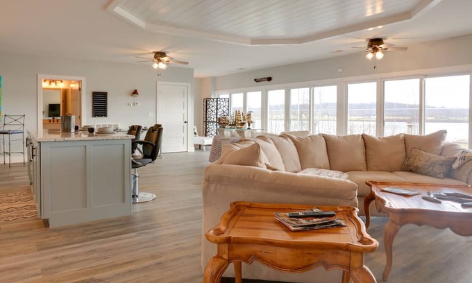 Florence House | Waterfront Retreat w/ Dock on Turtle Creek Bay!