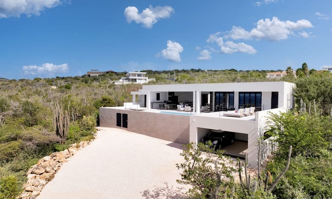 Sabadeco Villa | Villa Regatta, NEW! Exclusive luxurious villa with ocean views and infinity pool!