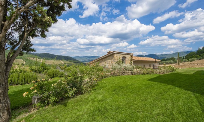 Panzano in Chianti Villa | Villa with swimming pool in Tuscany