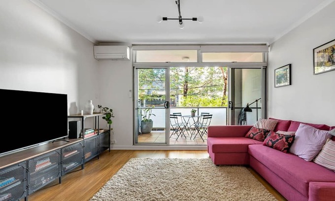 Chippendale Apartment | Cool and Cosy in Chippendale Warehouse District Pad