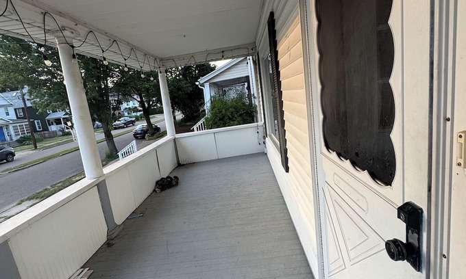 Johnson City House | Nice 3 bedroom house with fully private bathroom in heart of Johnson City