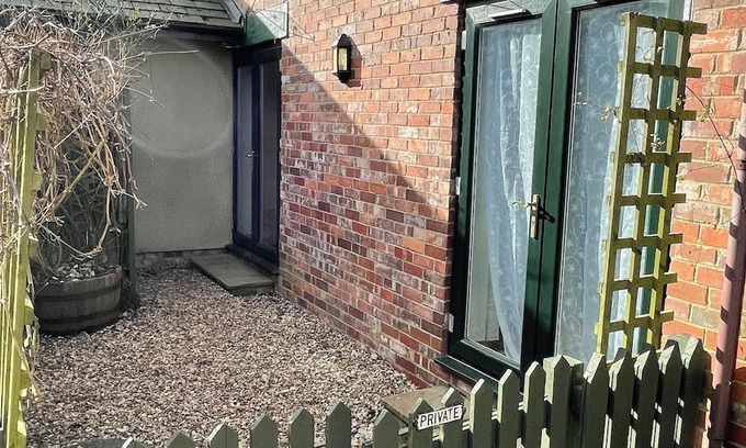 Galmpton Cottage | Stunning Barn Conversion with FREE GOLF,nPet friendly