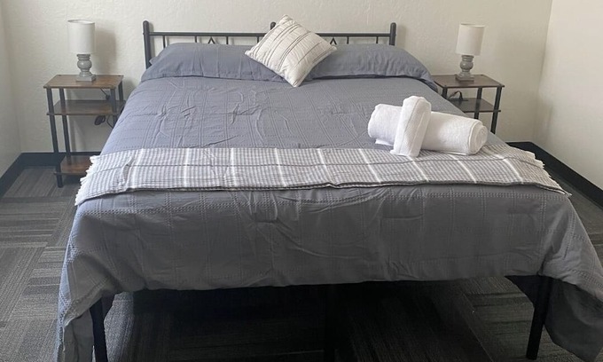 Green River Apartment | Looking for a quiet, cozy escape in the heart of historic Green River, WY? Our 1 bed/1 bath Airbnb offers the perfect blend of charm and comfort — just steps away from the scenic beauty and local history that make this town so special.
