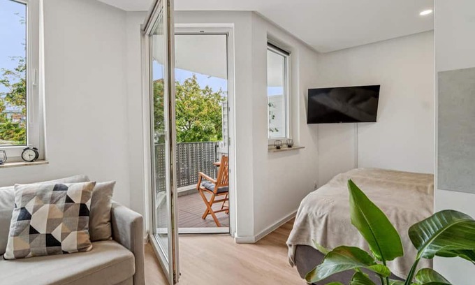 Bietigheim-Bissingen Apartment | Modern, freshly renovated apartment with beautiful balcony in Bietigheim-Bissingen