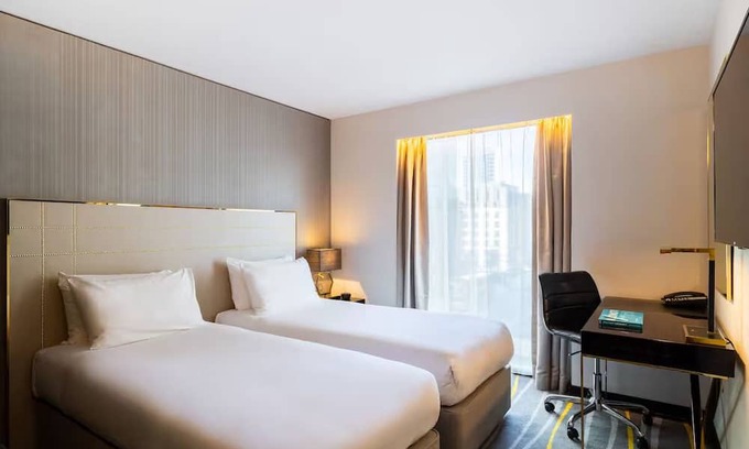 Portsoken Hotel | Stay Close to London Bridge, Tower Bridge, and the British Museum