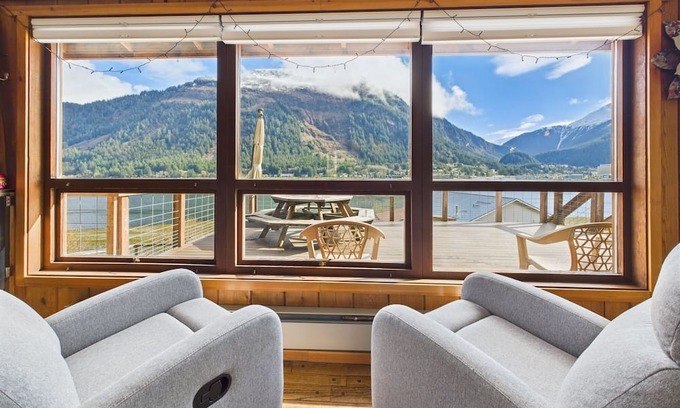 West Juneau House | Juneau’s Ultimate Gathering Place 7BR, Ocean Views