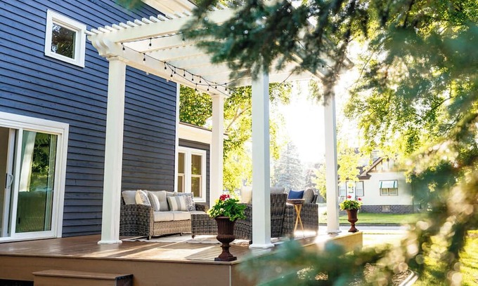Glencoe House | Fully Furnished, Stunning Newly Remodeled 3BR Home