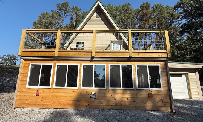 Cadiz House | The Cove Overlook