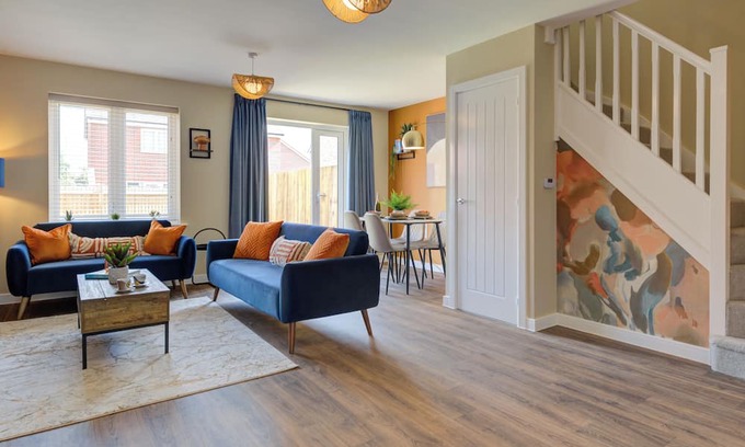 Bourne House | Stylish 3BR Stay in Bourne with Parking