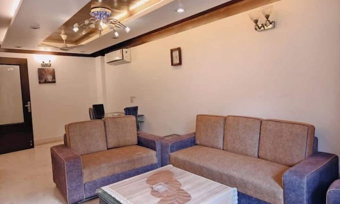Greater Kailash Apartment | 1BHK- GK 1 near Market by HostMyStay