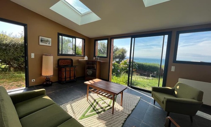 Fermanville Cottage | Cozy house with garden and direct sea access