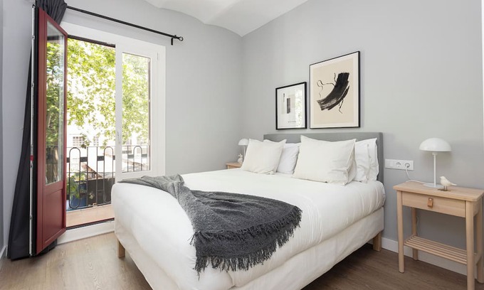 El Parc i la Llacuna del Poblenou Apartment | Our apartment offers the best of both worlds — easy access to the city's vibrant highlights and a quiet escape to unwind.
