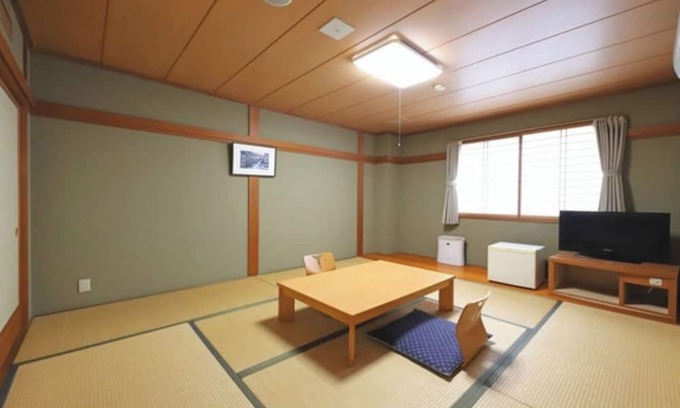 Takaoka Hotel | Nonsmoking Japanesestyle room 8 tatami mats /Takaoka Toyama