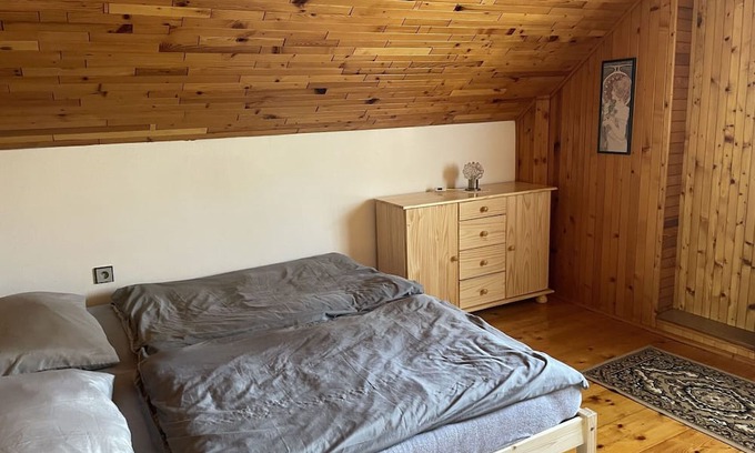 Branzez House | Wonderful private villa for 6 people with WIFI, balcony, pets allowed and parking