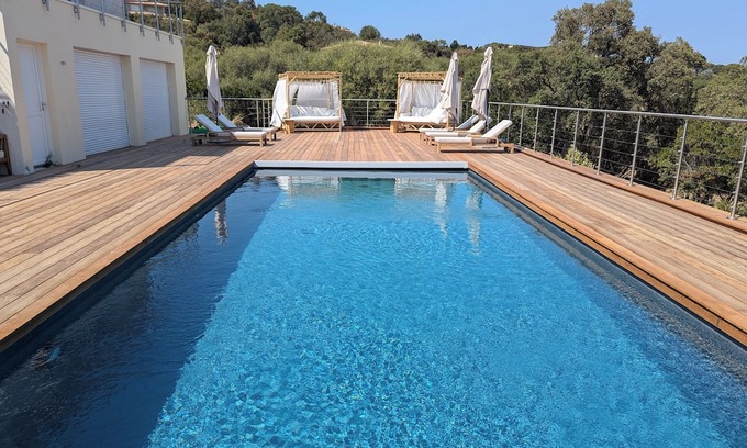 Pinarellu Villa | Villa with pool and sea view 230m from the beach