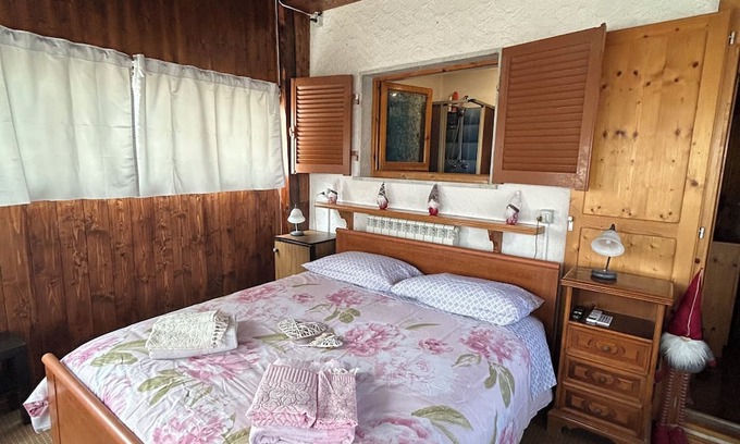 Calice al Cornoviglio Cabin | Antica Bauta Madè 5 terre Alta Via dei Monti Liguri and Golfo dei Poeti