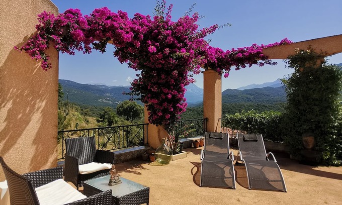 Tavaco Bed & Breakfast | A casa di Lucienne Family villa in the countryside - 5 minutes from the river