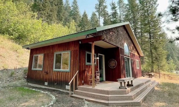 Peshastin Cabin | Charming Blewett Cabin - just minutes to Leavenworth