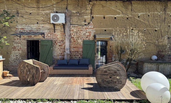Biziat House | LES MAHOLIERES, Charming house with outdoor jacuzzi
